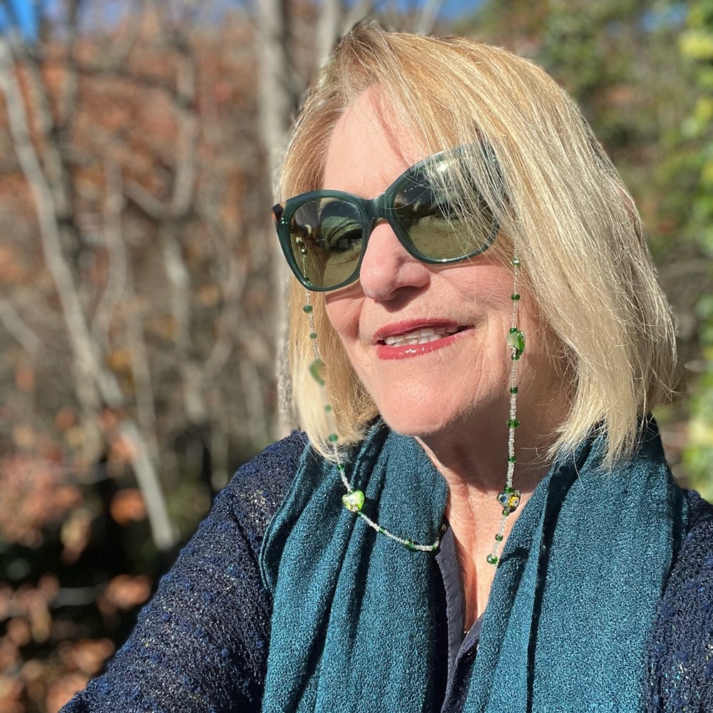 Meet your Posher, Carolyn